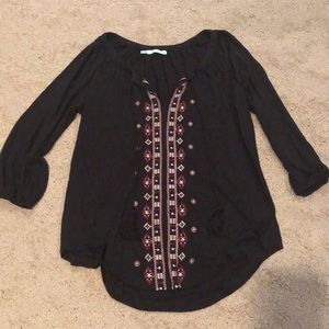Black detailed women’s top